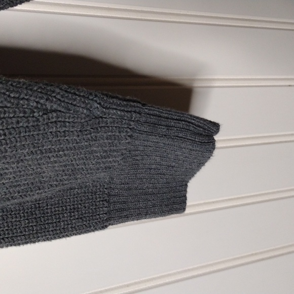 American Rag sweater - Picture 7 of 8